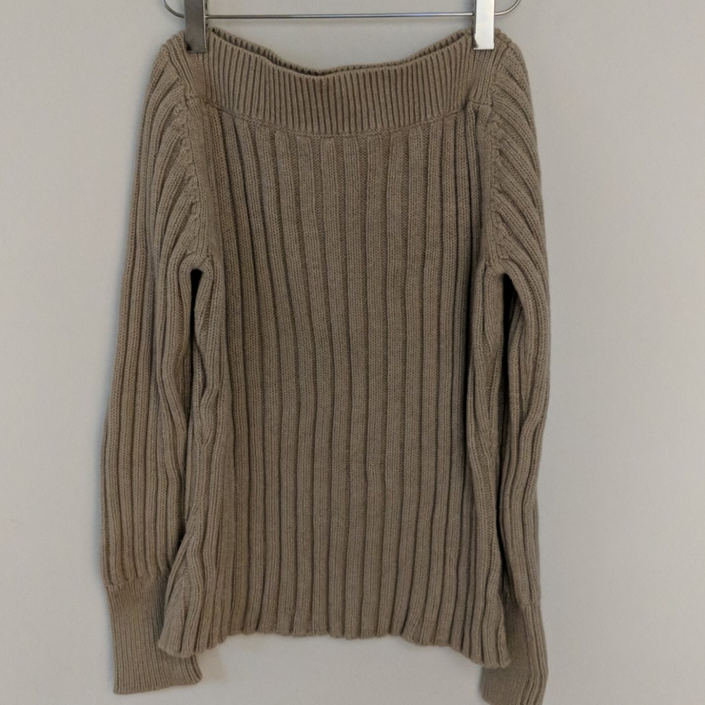 Ribbed sweater